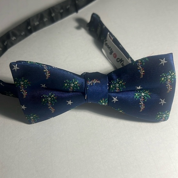🎄👨🏻‍💼Knotty & nice bow tie Christmas festive - Picture 1 of 4